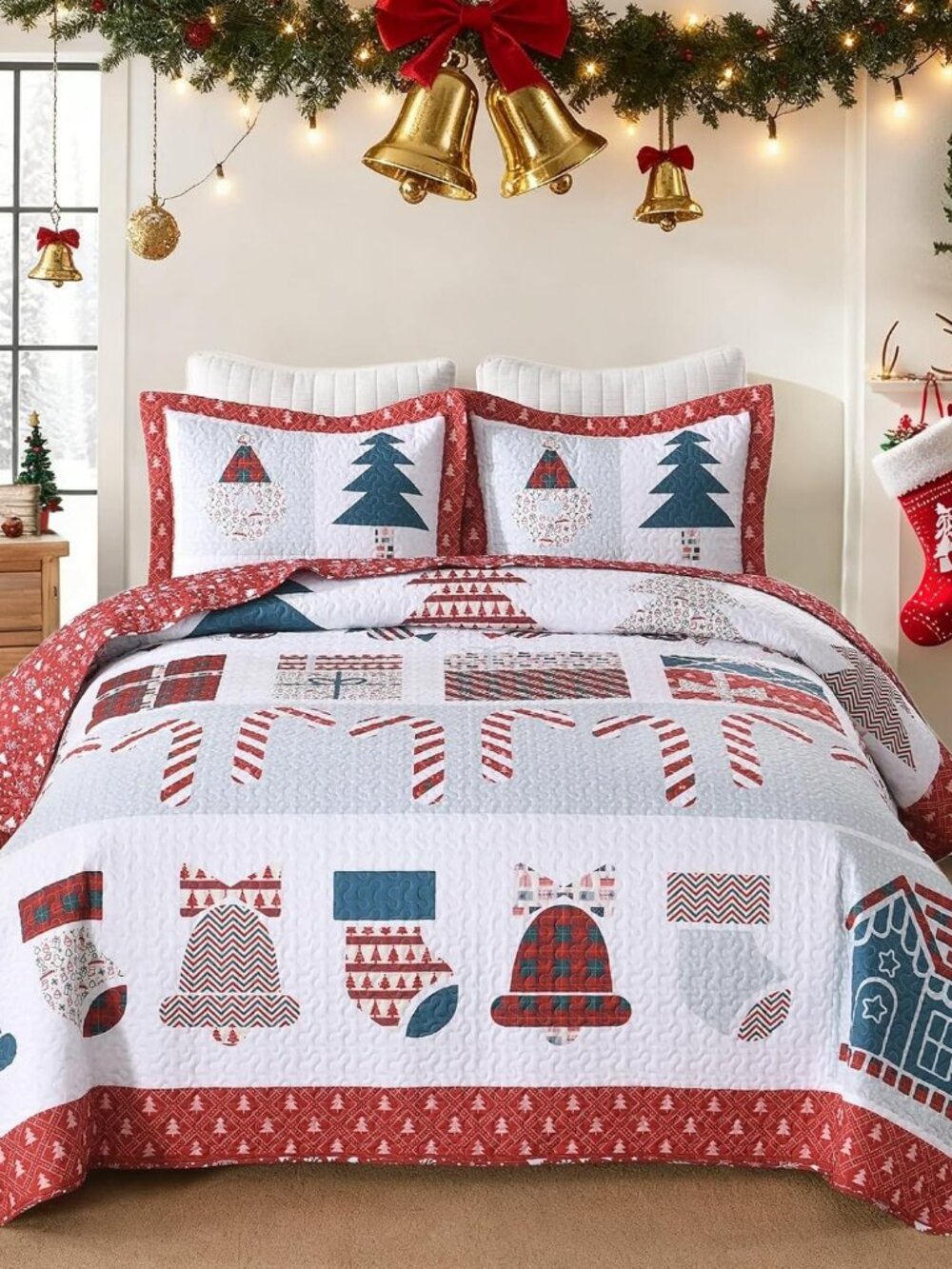 Christmas Quilt Set Bedspread with Festive Forest Motifs, Queen